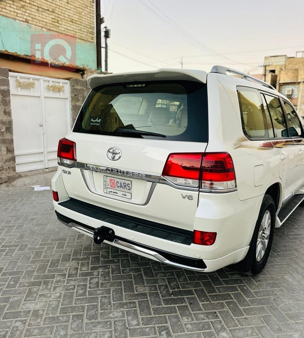 تويوتا لاندكروزر
